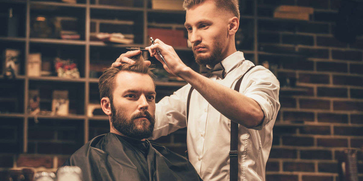 Cabelos curtos para homens: dicas de penteados para você se inspirar