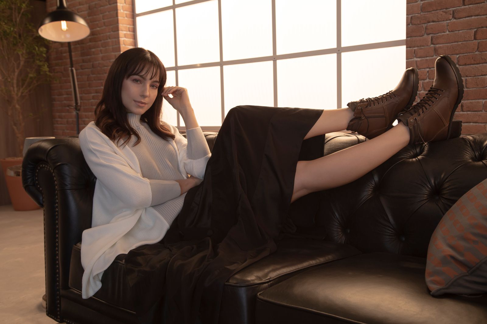 Vestido com bota: inspire-se nos looks e saiba como usar